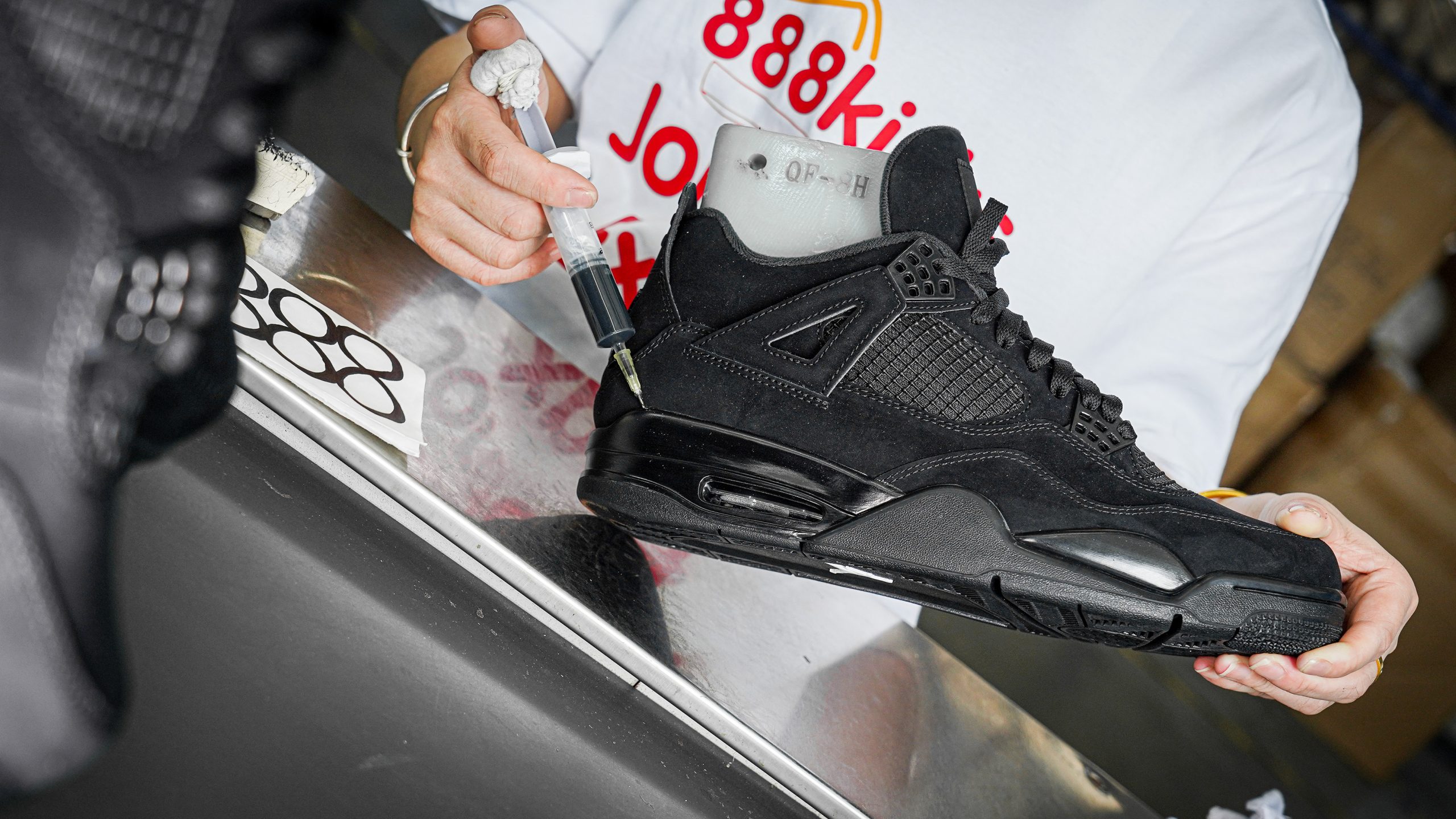 Jordan 4 Retro Black Cat 2020