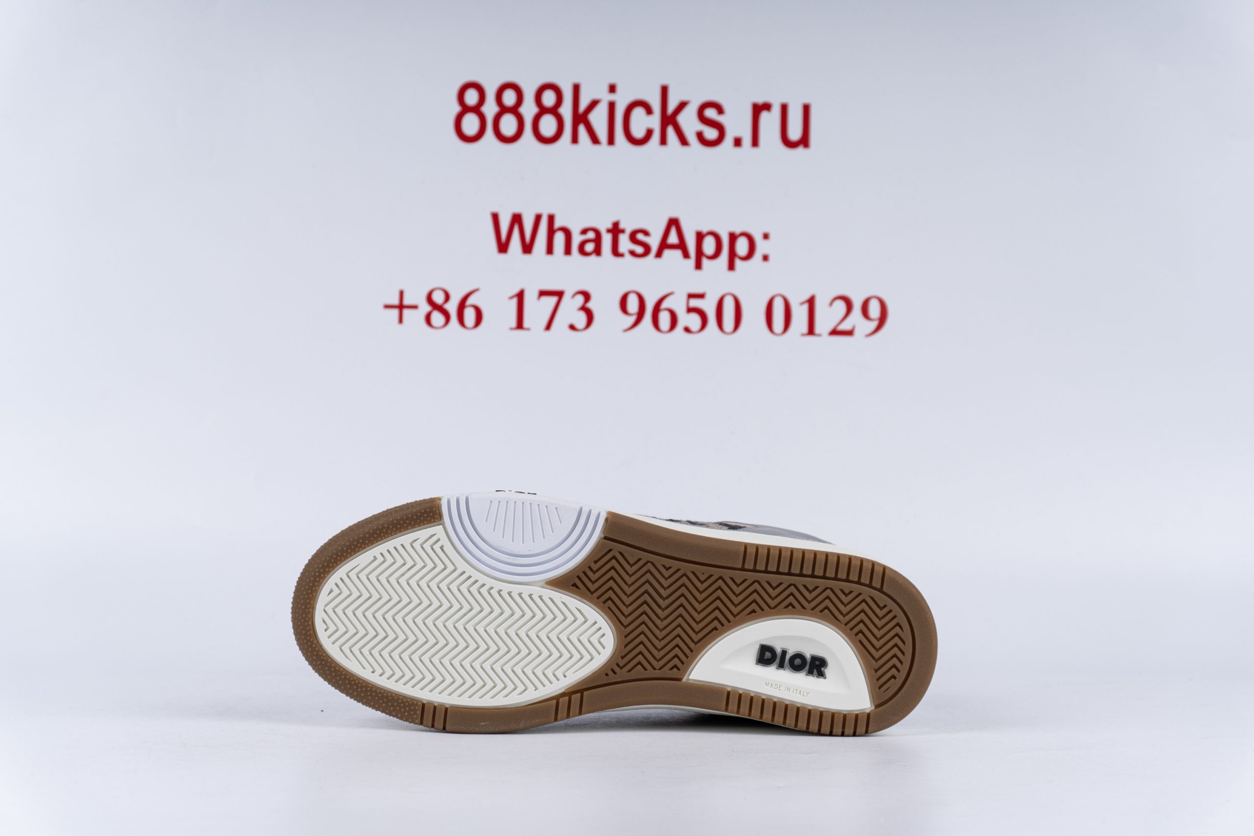 D1or B27 Low Gray White