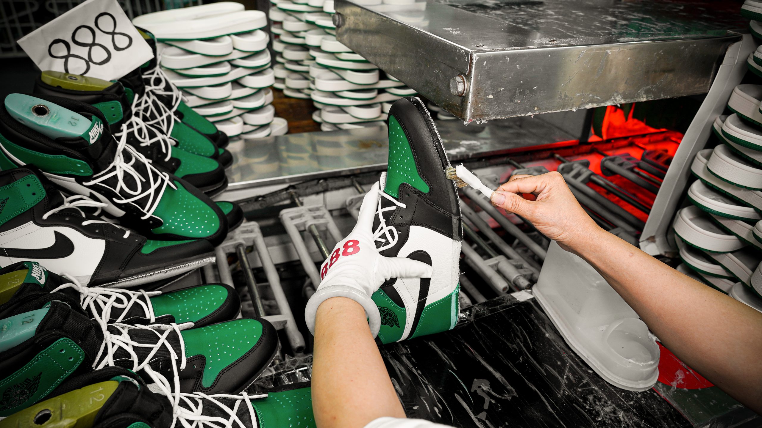 Jordan 1 Retro High Pine Green
