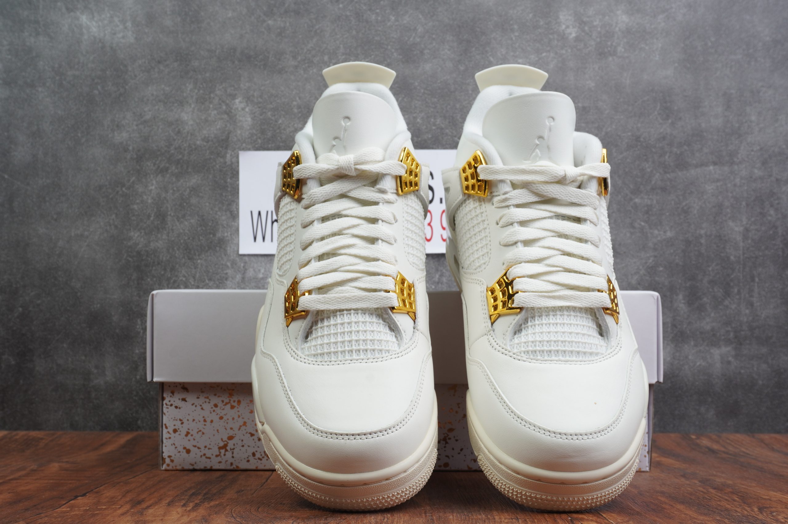 Jordan 4 Retro Metallic Glod